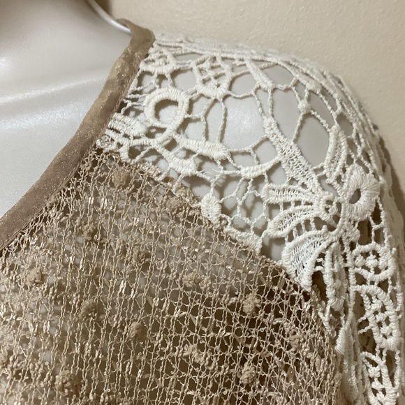 Altar’d State top - Picture 2 of 11